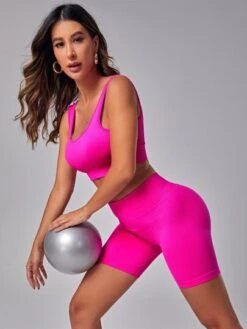 SHEIN Yoga Basic Solid Sports Bra & Biker Shorts -Sculptive Wear 1679299748b3e9af50c0fd58be019debf749bab7fc thumbnail 405x552