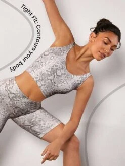 GLOWMODE FeatherFit™ Active Tank -Sculptive Wear 16854414185f94e569b42491a8304d0e4c58f49a76 thumbnail 405x552