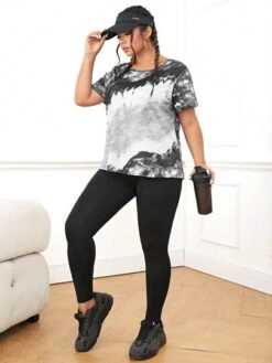 Yoga Basic Plus Tie Dye Sports Tee & Leggings -Sculptive Wear 1686132455b904a8943d349bc64800982368ba2eee thumbnail 405x552