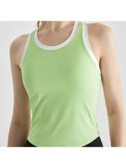1 Piece Contrasting Color Yoga Vest With Chest Pad For Women