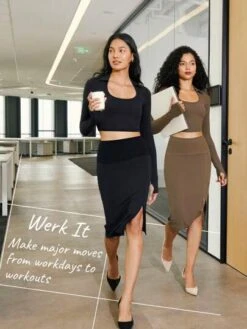 GLOWMODE FeatherFit™-Sculpt Polo Crop Top -Sculptive Wear 168871212092328461533de08e16db197f328a85d3 thumbnail 405x552