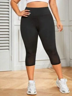 Plus Contrast Mesh Capri Sports Leggings -Sculptive Wear 1688718474a5475bafdecc075fa1a472a3fa932d47 thumbnail 405x552