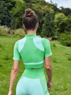 SHEIN Leisure Colorblock Zip Up Crop Sports Jacket -Sculptive Wear 1688972956ad1bac44eb23443a8ee422a054778e2e thumbnail 405x552