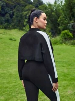 SHEIN Leisure Plus Striped Side Raglan Sleeve Zip Up Crop Sports Jacket -Sculptive Wear 16889761974987a58e9d46cd02484743e56e7ed382 thumbnail 405x552