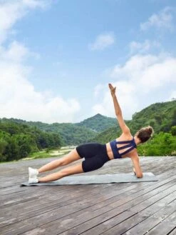 SHEIN Leisure Solid Cut Out Back Sports Bra -Sculptive Wear 16890625857807bb2b863eb4141c7f86bbcd36ba11 thumbnail 405x552