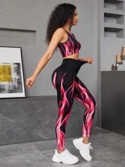 Graphic Print Seamless Sports Set -Sculptive Wear 16890797333d883c748a037f55f703ea804c27ff37 thumbnail 405x552