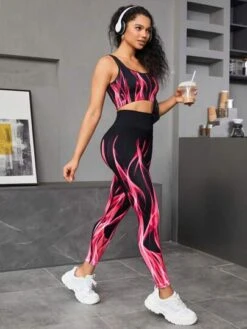 Graphic Print Seamless Sports Set -Sculptive Wear 16890797369ac4a8702b2b324cad2fdc3009a0fa72 thumbnail 405x552