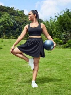 SHEIN Leisure Plus Solid Split Hem Sports Set -Sculptive Wear 168912870424245673d48bfab27b35fbf54925e207 thumbnail 405x552