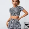 Snakeskin Print Seamless Sports Set -Sculptive Wear 16891395152d1fc75edbf3338c90d07fd04f0fbe29 thumbnail 405x552