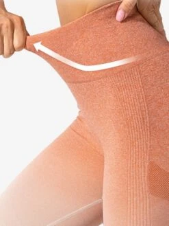 Gradient Seamless Women's Sports Yoga Pants -Sculptive Wear 1689211236c8203f17afe1faf01d4ebd70f56e2ac1 thumbnail 405x552