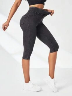 High Stretch Wide Waistband Capri Sports Leggings -Sculptive Wear 1690156830db18dfb0e1fc9f3042ac2d27141f6da1 thumbnail 405x552