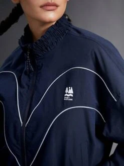 SHEIN In My Nature Women's Softshell Anti-splash Fashionable Retro-style Reflective Logo Jacket, Elastic Waist, And Cuff -Sculptive Wear 169027820304b624082924f8ca76362bded1f4d238 thumbnail 405x552