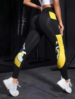 Colorblock Wideband Waist Sports Leggings With Phone Pocket -Sculptive Wear 169079775280214b9a7a63549b7a800d8d1e94be89 thumbnail 405x552