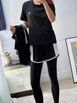 Black And White Minimalist Yoga Set For Outdoor Exercise, Gym, Running, College -Sculptive Wear 169099522110128e477b6e5497d10bbd94a9781b16 thumbnail 405x552