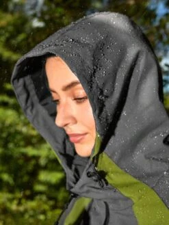 SHEIN In My Nature Urban Outdoor Water Repellent Jacket With Colorblock Front Chest, Functional Features -Sculptive Wear 1691027539d6043adc508c207bb8f37b6f0c0d9d73 thumbnail 405x552