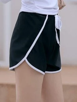 Fashionable Retro Sport Dolphin Shorts For College Students -Sculptive Wear 16915122304c74145df89a2caf765767254c034f7f thumbnail 405x552