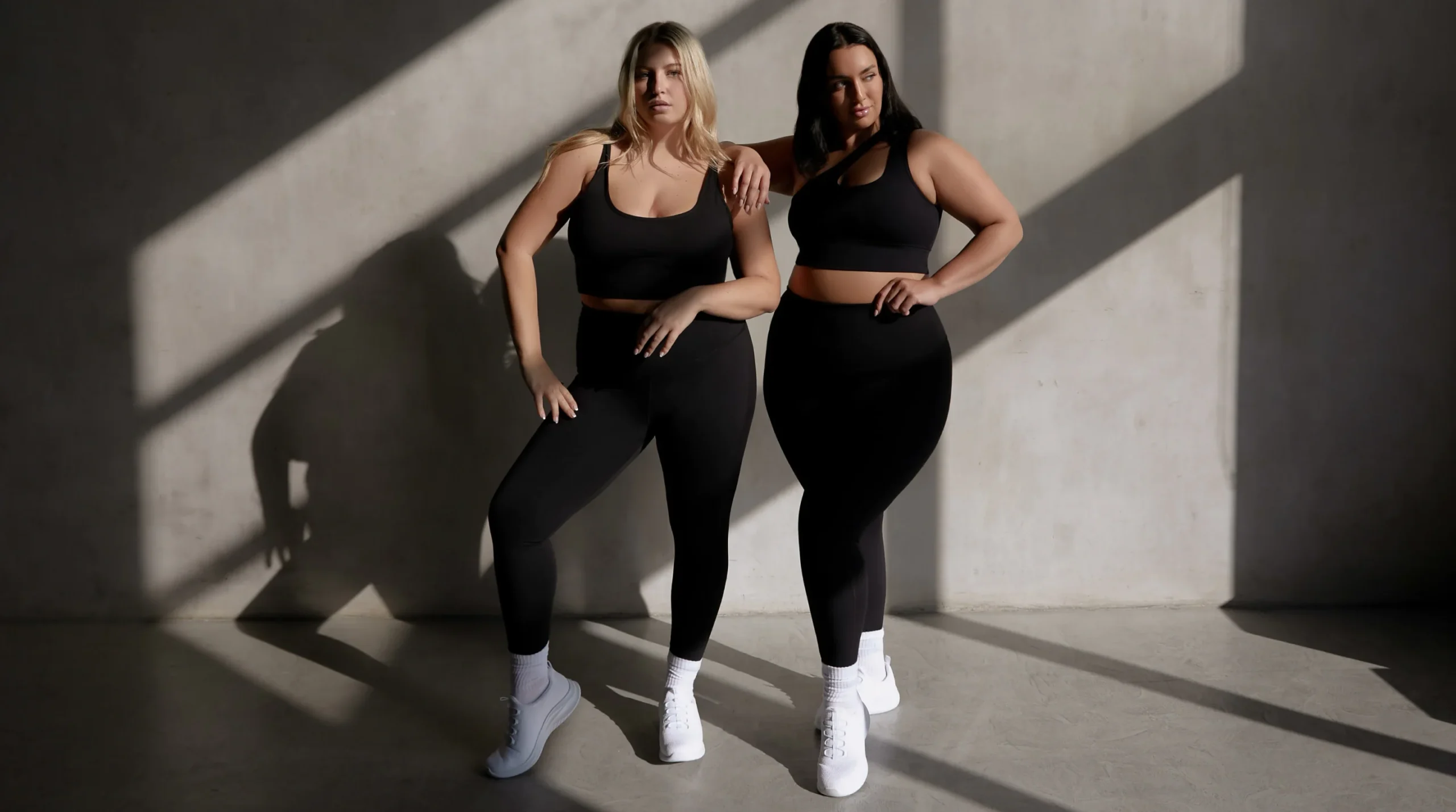 Sculptive Wear 44 Sculptive Wear -Sculptive Wear tribe 35 leggings features scaled